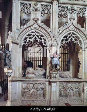 BURGOS. BARRIOS DE COLINA. MONASTERIO DE SAN JUAN DE ORTEGA. BALDAQUINO DEL SEPULCRO DEL SANTO. Stockfoto