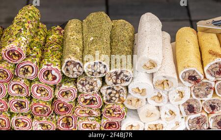 Auswahl an türkischen Spezialitäten, bekannt als türkische Delikatessen Erhältlich zum Verkauf vor allem in allen Bereichen in der Türkei Land Stockfoto