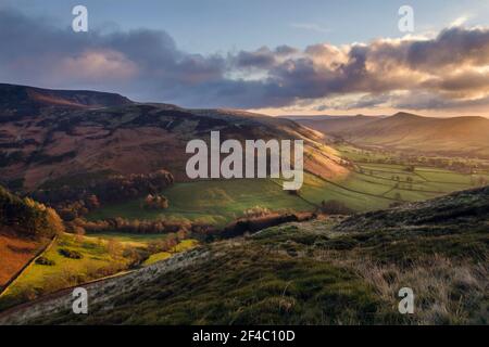 Edale von Kinder Scout, Peak District National Park, Derbyshire Stockfoto