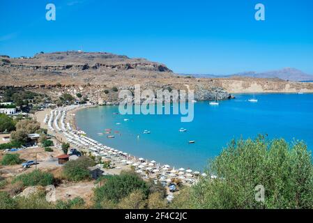 Lindos Beach, Megalos Gialos Bay, Rhodos, Dodekanes, Griechenland Stockfoto