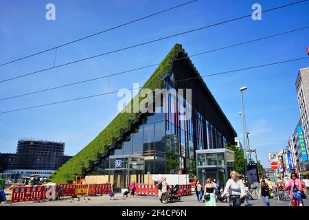 Bauarbeiten am Kö-Bogen II in der Düsseldorfer Innenstadt. Kö-Bogen II ist ein innovatives Projekt, um die Stadt grüner zu machen. Stockfoto