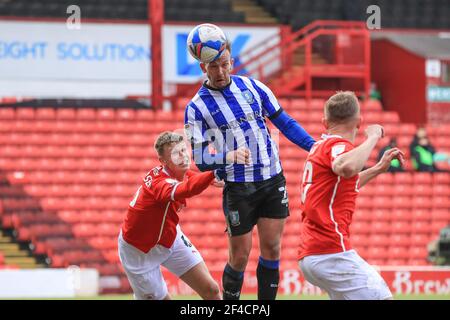 Barnsley, Großbritannien. März 2021, 20th. Jordan Rhodes #20 von Sheffield Mittwoch Punkte, um es 0-1 in Barnsley, Großbritannien am 3/20/2021. (Foto von Mark Cosgrove/News Images/Sipa USA) Quelle: SIPA USA/Alamy Live News Stockfoto