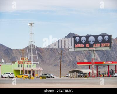 Nevada, 17. MÄRZ 2021 - Außenansicht des Bereichs 51 Alien Center Stockfoto