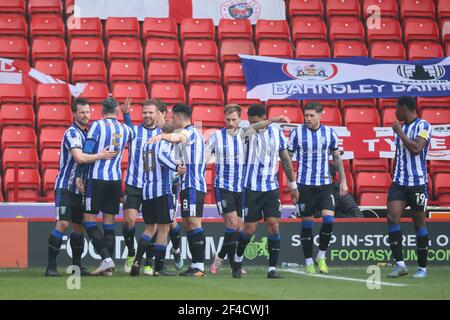 BARNSLEY, ENGLAND. MÄRZ 20th: Jordan Rhodes of Sheffield Mittwoch erzielt sein Team das erste Tor während der SkyBet Championship Spiel zwischen Barnsley und Sheffield Mittwoch in Oakwell, Barnsley am Samstag 20th März 2021. (Kredit: Pat Scaasi - MI Nachrichten) Kredit: MI Nachrichten & Sport /Alamy Live Nachrichten Stockfoto