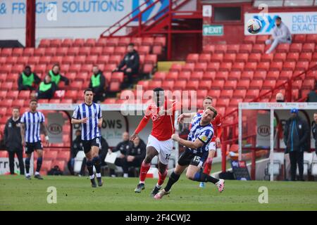 BARNSLEY, ENGLAND. MÄRZ 20th: Daryl Dyke von Barnsley während des SkyBet Championship-Spiels zwischen Barnsley und Sheffield Mittwoch in Oakwell, Barnsley am Samstag, 20th. März 2021. (Kredit: Pat Scaasi - MI Nachrichten) Kredit: MI Nachrichten & Sport /Alamy Live Nachrichten Stockfoto