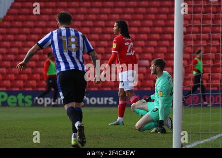 BARNSLEY, ENGLAND. MÄRZ 20th: Jordan Rhodes of Sheffield Mittwoch erzielt sein Team das zweite Tor während der SkyBet Championship Spiel zwischen Barnsley und Sheffield Mittwoch in Oakwell, Barnsley am Samstag 20th März 2021. (Kredit: Pat Scaasi - MI Nachrichten) Kredit: MI Nachrichten & Sport /Alamy Live Nachrichten Stockfoto