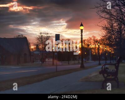 Das Dorf North Syracuse, New York entlang der Main Street an einem ruhigen Wintermorgen Stockfoto