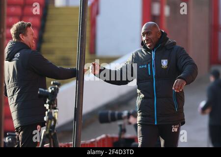 BARNSLEY, ENGLAND. MÄRZ 20th: Darren Moore, Sheffield Mittwoch Manager, nach dem SkyBet Championship Spiel zwischen Barnsley und Sheffield Mittwoch in Oakwell, Barnsley am Samstag 20th März 2021. (Kredit: Pat Scaasi - MI Nachrichten) Kredit: MI Nachrichten & Sport /Alamy Live Nachrichten Stockfoto