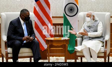 Neu Delhi, Indien. März 2021, 19th. US-Verteidigungsminister Lloyd J. Austin III, links, während eines Treffens mit dem indischen Premierminister Narendra Modi 19. März 2021 in Neu Delhi, Indien. Quelle: Planetpix/Alamy Live News Stockfoto