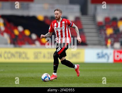 London, Großbritannien. 20th März 2021; Brentford Community Stadium, London, England; English Football League Championship Football, Brentford FC gegen Nottingham Forest; Pontus Jansson von Brentford Credit: Action Plus Sports Images/Alamy Live News Stockfoto