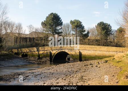 Die Jarrow Bridge oder Don Bridge eine Steinbogenbrücke aus dem 18th. Jahrhundert, ein denkmalgeschütztes Gebäude in Nordostengland, Großbritannien Stockfoto