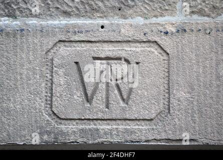 Initialen von William Pole Thornhill gefunden auf Gebäuden in der Derbyshire Dorf Stanton in Peak Stockfoto