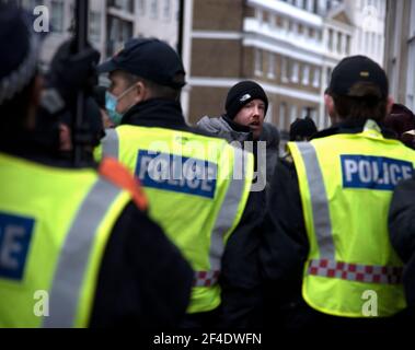 London, UK, 20th Mar 2021, Coronavirus Lockdown Restrictions Demonstration Credit: Loredana Sangiuliano/Alamy Live News Stockfoto