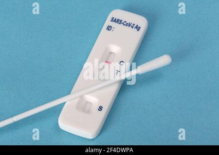 Covid-19 Antigen Schnelltest, Selbsttest Stockfoto