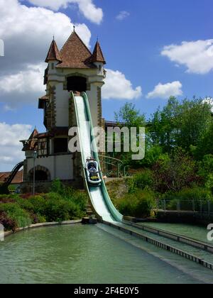 Erlebnispark Tripsdrill bei Cleebronn im Zabergäu: Fahrt mit Badewanne, Kreis Heilbronn, Baden-Württemberg, Deutschland Stockfoto