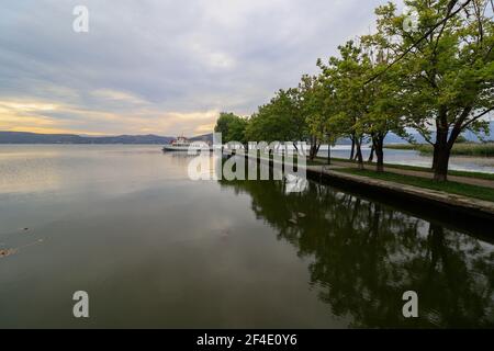 Orestiada Mavrochori-See, Kastoria, Mazedonien, Griechenland Stockfoto