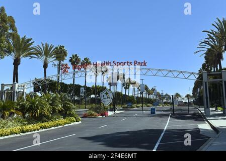 CARSON, KALIFORNIEN - 20 MAR 2021: Avalon Boulevard Eingang zum Dignity Health Sports Park, auf dem Campus der Cal State Dominguez Hills, Heimat des LA Stockfoto