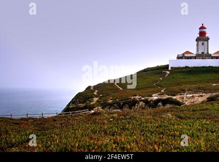 Leuchtturm/Leuchtturm Cabo da Roca, Kap Roca, Portugal, westlichster Punkt Stockfoto