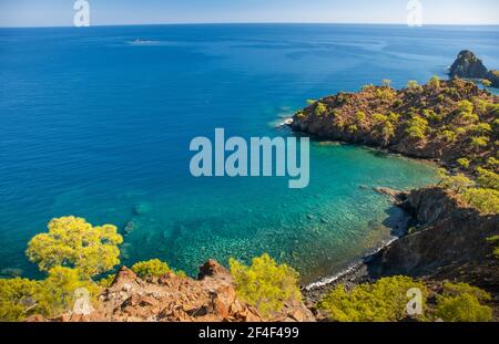 Küste am Mittelmeer in der Nähe von Fethiye Kabak Türkei Stockfoto