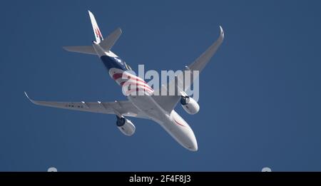 21. März 2021. Malaysia Airlines (Malaysia Negaraku Lackierung), Airbus A350-941 Verlassen London Heathrow auf dem Weg nach Kuala Lumpur während Coronavirus Sperre in Großbritannien. Stockfoto