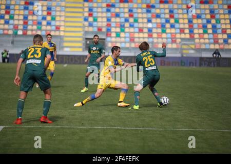 Frosinone, Italien. März 2021, 20th. Im Benito Stirpe Stadium schlug Lecce Frosinone 3-0 für das Spiel der italienischen Serie B 30th in diesem Bild (Foto von Paolo Pizzi/Pacific Press) Quelle: Pacific Press Media Production Corp./Alamy Live News Stockfoto