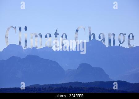 Symbolisches Bild Klimawandel, Dolomitenpanorama zur blauen Stunde, Südtirol, Italien Stockfoto