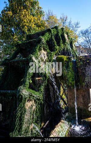 Wasserrad in l'isle sur la sorgue, provence Frankreich, Touristenziel. Stockfoto