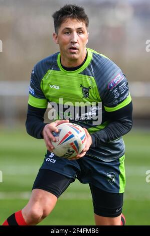 Llanelli, Wales, Großbritannien. März 2021, 21st. Gavin Henson (6) von West Wales Raiders in Aktion am 3/21/2021. (Foto von Craig Thomas/News Images/Sipa USA) Quelle: SIPA USA/Alamy Live News Stockfoto