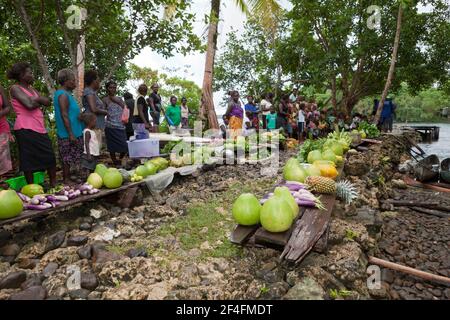 Markt auf Telina Island, Marovo Lagoon, Salomonen Stockfoto