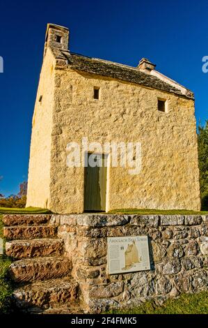 Der historische Ardclach Bell Tower liegt im Findhorn Valley neun Meilen südlich von Nairn Town an der A939 Straße. Stockfoto