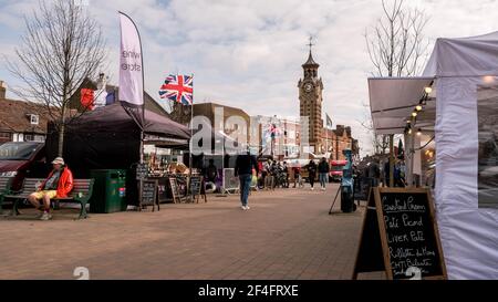 Epsom London, Großbritannien, March21 2021, Pop-up-Markt im Freien Imbissstände Stockfoto