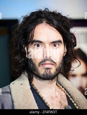 Russell Brand Fotocall und Buchunterzeichnung für sein neuestes Buch Revolution, bei Waterstones, Piccadilly, London Stockfoto