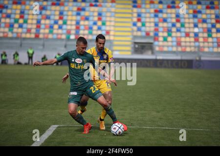 Frosinone, Italien. März 2021, 20th. Benito Stirpe Stadium, Lecce besiegte Frosinone 3-0 für das Spiel 30th der italienischen Serie B in Frosinone, Italien am 20. März 2021. Auf diesem Bild John Bjorkengren (Foto: Paolo Pizzi/Pacific Press/Sipa USA) Quelle: SIPA USA/Alamy Live News Stockfoto