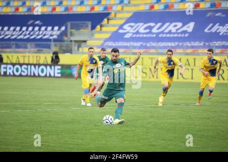 Frosinone, Italien. März 2021, 20th. Benito Stirpe Stadium, Lecce besiegte Frosinone 3-0 für das Spiel 30th der italienischen Serie B in Frosinone, Italien am 20. März 2021. In diesem Bild Massimo Coda (Foto: Paolo Pizzi/Pacific Press/Sipa USA) Quelle: SIPA USA/Alamy Live News Stockfoto