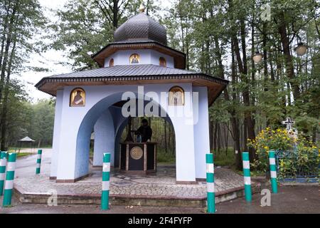 Polen, Grabarka - 10. Oktober 2020: Die wunderbare Quelle beim Essen des Heiligen Berges Grabarka Stockfoto