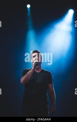 ITALIEN, FIRENZE 2017: Serj Tankian, Sänger der amerikanischen vierköpfigen Rockband "System of a Down" (auch bekannt als SOAD), tritt live auf der Bühne auf. Stockfoto