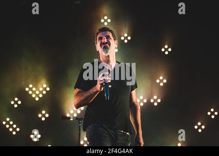 ITALIEN, FIRENZE 2017: Serj Tankian, Sänger der amerikanischen vierköpfigen Rockband "System of a Down" (auch bekannt als SOAD), tritt live auf der Bühne auf. Stockfoto