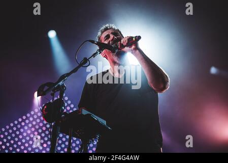 ITALIEN, FIRENZE 2017: Serj Tankian, Sänger der amerikanischen vierköpfigen Rockband "System of a Down" (auch bekannt als SOAD), tritt live auf der Bühne auf. Stockfoto