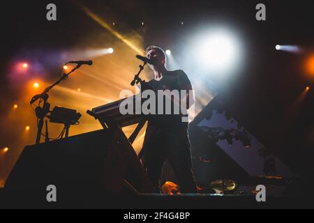 ITALIEN, FIRENZE 2017: Serj Tankian, Sänger der amerikanischen vierköpfigen Rockband "System of a Down" (auch bekannt als SOAD), tritt live auf der Bühne auf. Stockfoto