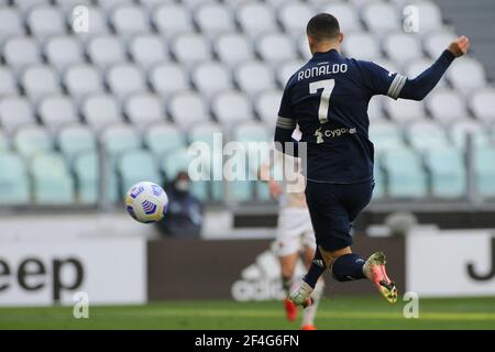 Turin, Italien. März 2021, 21st. Cristiano Ronaldo (Juventus FC) während Juventus FC vs Benevento Calcio, Italienische Fußball Serie A Spiel in Turin, Italien, März 21 2021 Kredit: Unabhängige Fotoagentur/Alamy Live Nachrichten Stockfoto