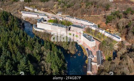 Luftaufnahme des Naturschutzdorfes von New Lanark in Lanark, South Lanarkshire, Schottland, Großbritannien Stockfoto