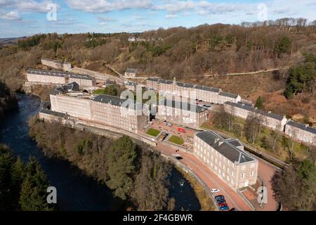 Luftaufnahme des Naturschutzdorfes von New Lanark in Lanark, South Lanarkshire, Schottland, Großbritannien Stockfoto