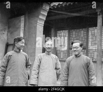 Jimmy Yen und Kollegen, China, Ding Xian (China), Dingzhou Shi (China), Hebei Sheng (China), 1931. Aus der Sammlung Sidney D. Gamble Photographs. () Stockfoto