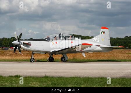 Irish Air Corps Pilatus PC-9 Trainer Flugzeug auf der Volkel Air Base. Niederlande - 20. Juni 2009 Stockfoto