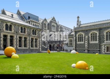 Sonnige Landschaft rund um das Canterbury Museum in Christchurch in New Seeland Stockfoto