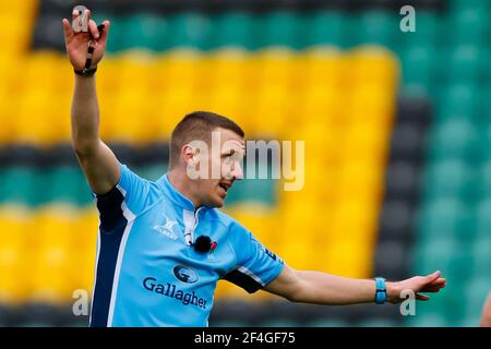 Northampton, Großbritannien. 21st. März 2021; Franklin's Gardens, Northampton, East Midlands, England; Premiership Rugby Union, Northampton Saints versus Bristol Bears; Referee Tom Foley Kredit: Action Plus Sports Images/Alamy Live News Stockfoto