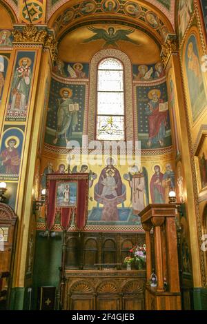 Zagreb, Kroatien, Republika Hrvatska. Die orthodoxe Kathedrale, die der Verklärung Jesu gewidmet ist, wurde 1866 nach einem Entwurf des kroatischen Architekten Franjo Klein erbaut. Es wurde 1883-1884 vom Architekten Herman Bollé restauriert. Der Glockenturm wurde im Jahr 1899 gebaut, während die Fassade wurde komplett in den Jahren 1913-1914.das Innere orf die Kirche geändert. Stockfoto