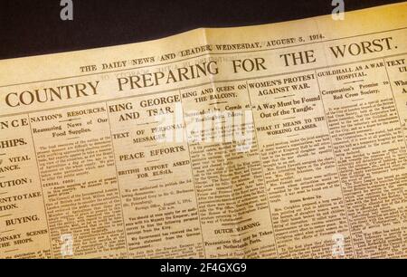 „Land bereitet sich auf das Schlimmste vor“ titelte bei der Kriegserklärung in der Tageszeitung Daily News & Reader am 5. August 1914. Stockfoto