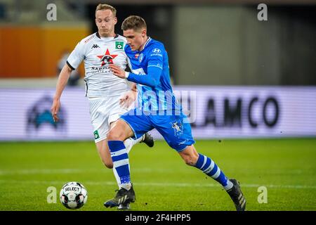 GENT, BELGIEN - MÄRZ 21: Alexander Corryn von Cercle Brugge und Alessio Castro-Montes von KAA Gent während des Jupiler Pro League-Spiels zwischen KAA Gent Stockfoto