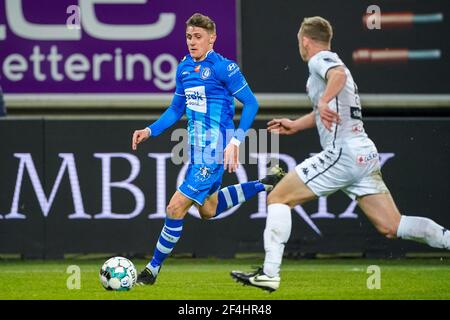 GENT, BELGIEN - 21. MÄRZ: Alessio Castro-Montes von KAA Gent und Alexander Corryn von Cercle Brugge während des Jupiler Pro League Spiels zwischen KAA Gent Stockfoto